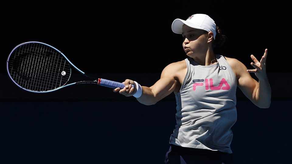 Ash Barty practises